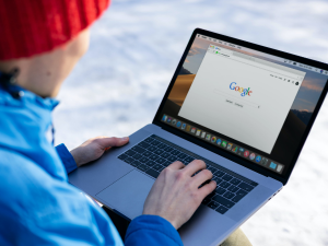 Voice Assistants: Revolutionizing Small Business Productivity